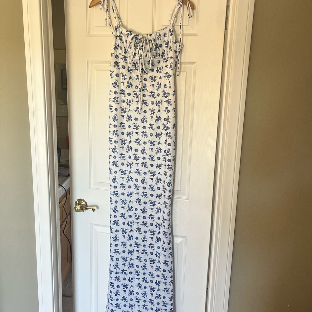 Floral Maxi Dress with Blue Pattern